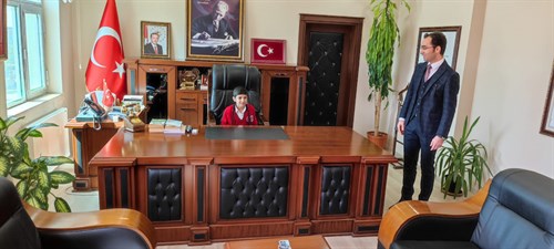 Kaymakam Sayın Mehmet GÖZE, 23 Nisan'da Koltuğunu Fırat DAYAN'a Devretti 